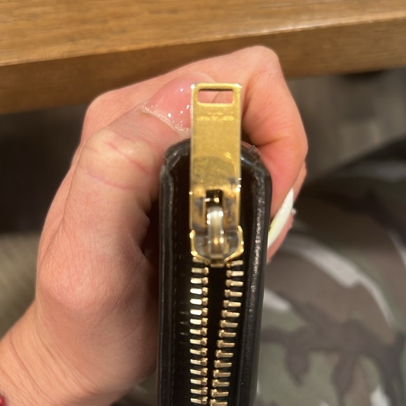 Saint Laurent Tiny Monogram Smooth Leather Zip Wallet Gold Logo - Picture 6 of 7